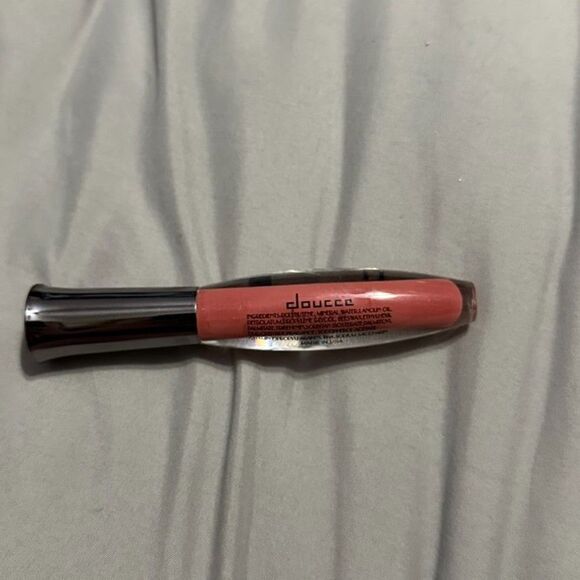 Doucce Lip Gloss - Picture 2 of 2